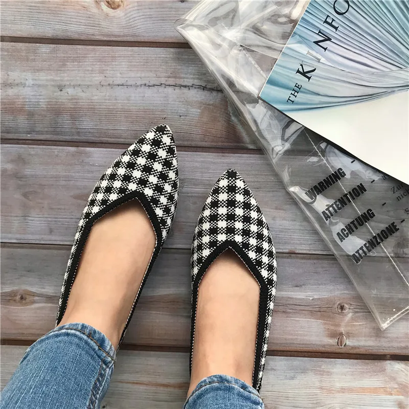 Весенняя обувь на плоской подошве в клетку женские Балетки без застежки с острым