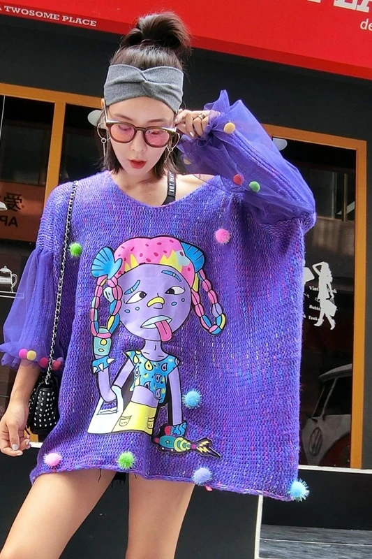 

Thailand tide brand autumn and winter new wool ball net yarn trumpet sleeve wool female hedging chic loose large size sweater