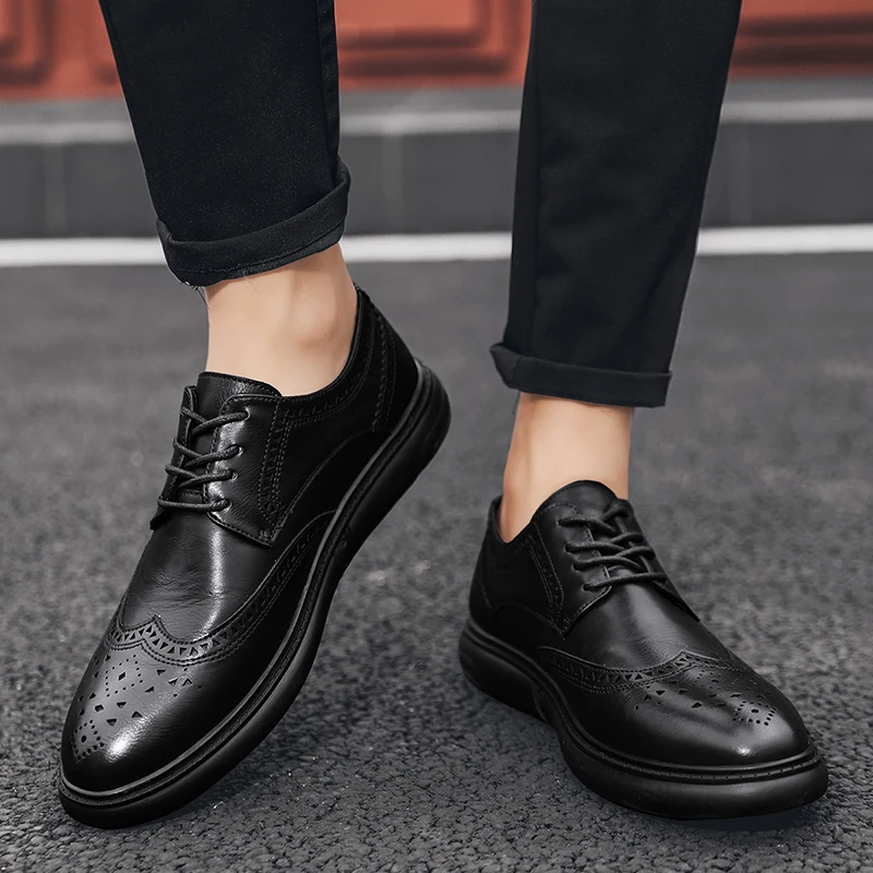 

Brogue Men Dress Shoes lace up Oxford Leather Formal Shoes for Male Dinner British business wedding party shoes men Footwear