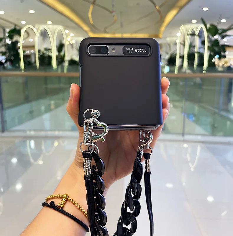 Fashion Black Hand Chain Bracelet Case Cover For Samsung Galaxy Z Flip 4 With Neck Strap Crossbody PC Back Cover Z Flip 3