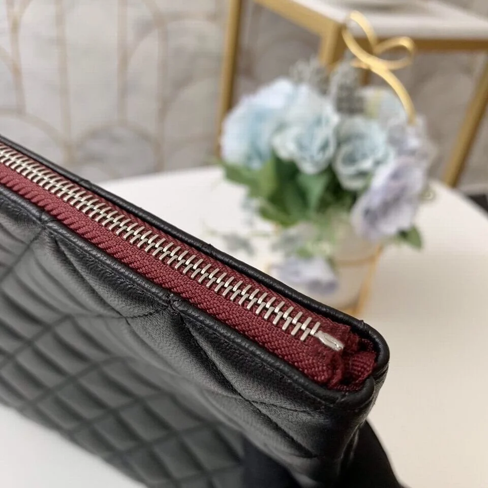 

Luxury leather clutch bag black plaid classic fashion style