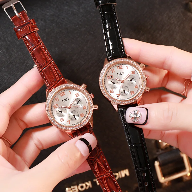 

2021 new luxury brand fashion watch digital face trend women's watch water diamond British watch small student ladies watch