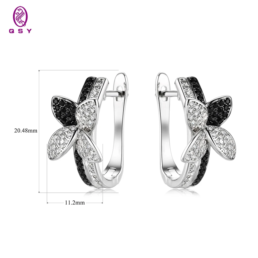 

Набор ювелирных изделий из кольца и серёг, с фианитами