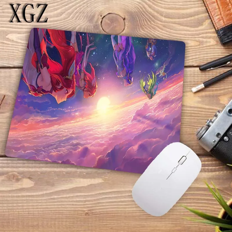 Большой игровой коврик для мыши XGZ League of Legends Girl с фиксирующимся краем Настольный
