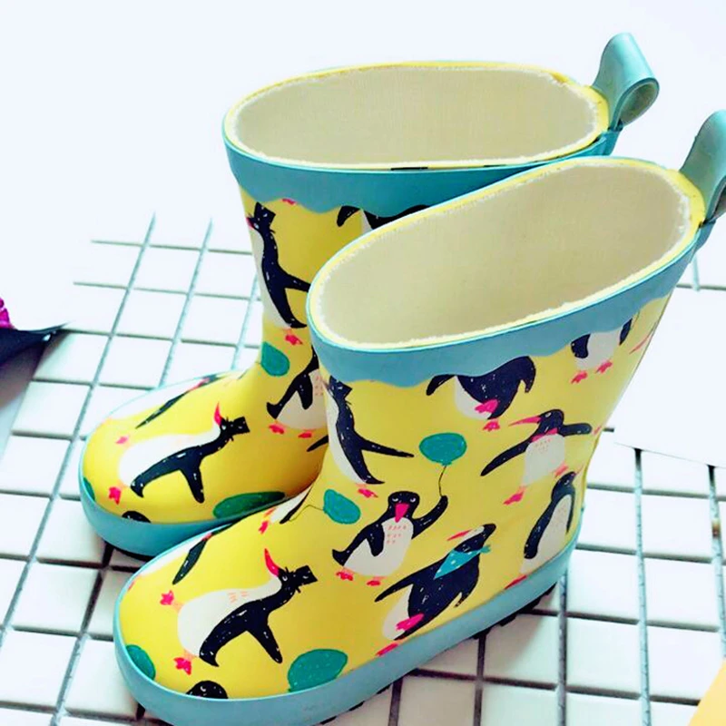 Детские резиновые сапоги водонепроницаемые Нескользящие для мальчиков и