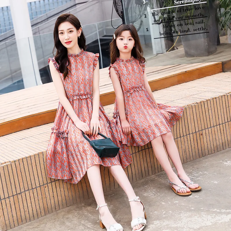 

WLG Mother Daughter Matching Clothes Summer Printed Short Sleeve Yellow Black Red Ruffle Dresses Boutique Clothes
