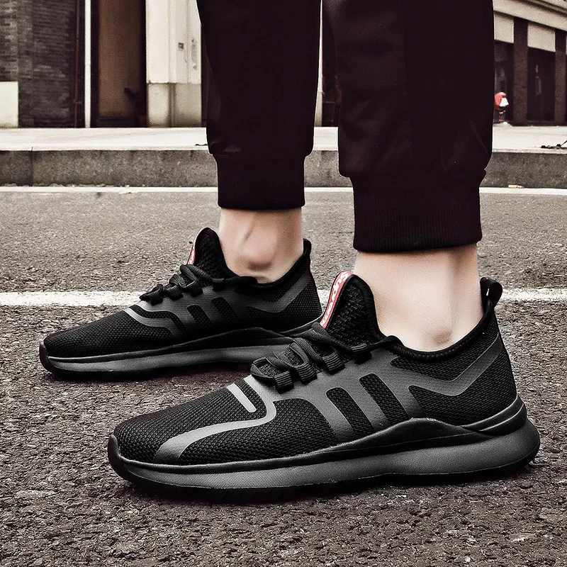 Классические удобные мужские кроссовки для бега летающие тканые дышащие