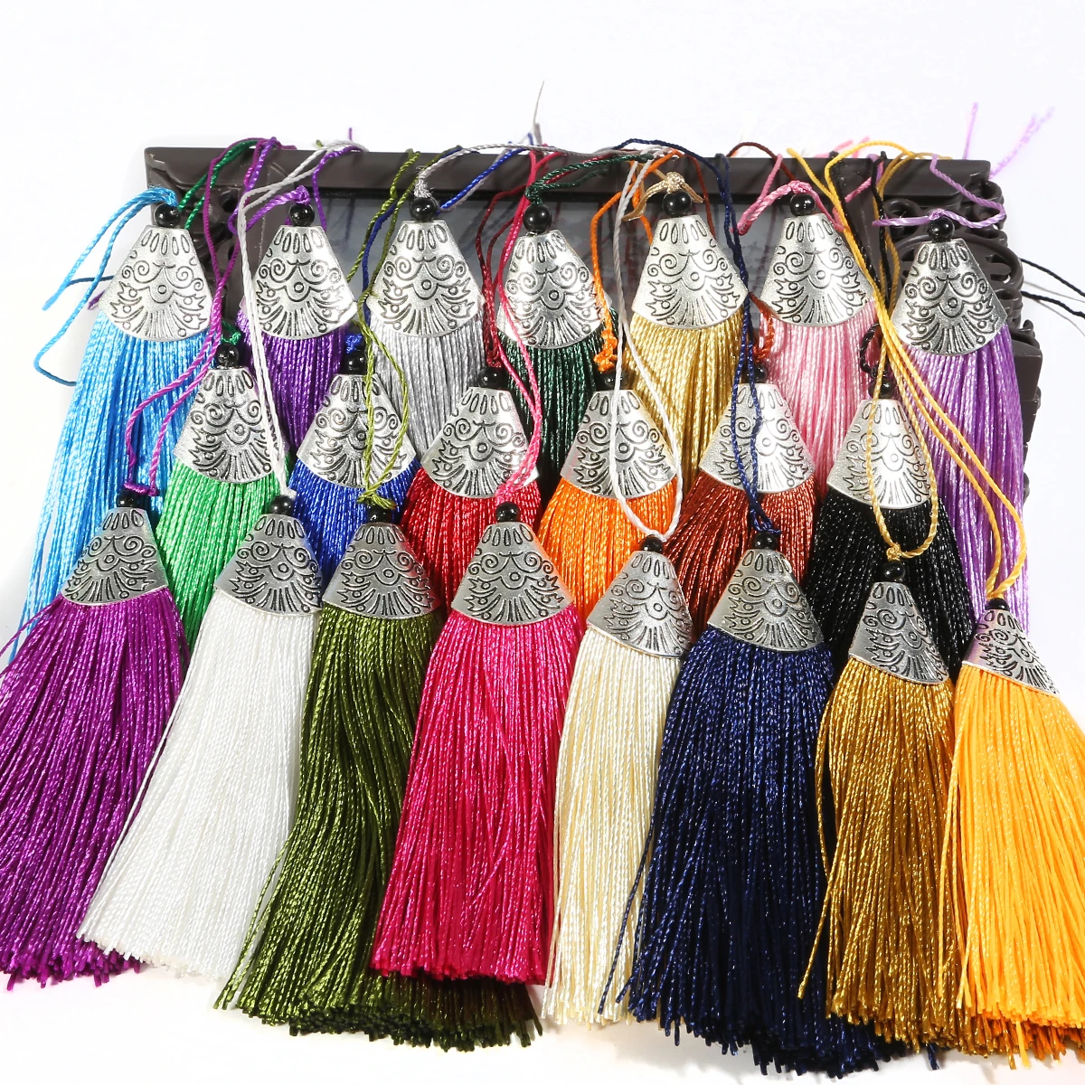 

1pcs 8cm Colour Silk Tassel Fish Mouth Cap For Diy Curtain Hanging Garment Pendant Bag Home Decoration Sewing Accessory