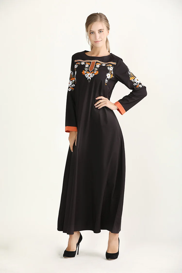 

2021 Middle East Dubai Arab Hot-selling Muslim Women's Dresses, Heavy Embroidery and Large Loose Long-sleeved Long Skirts