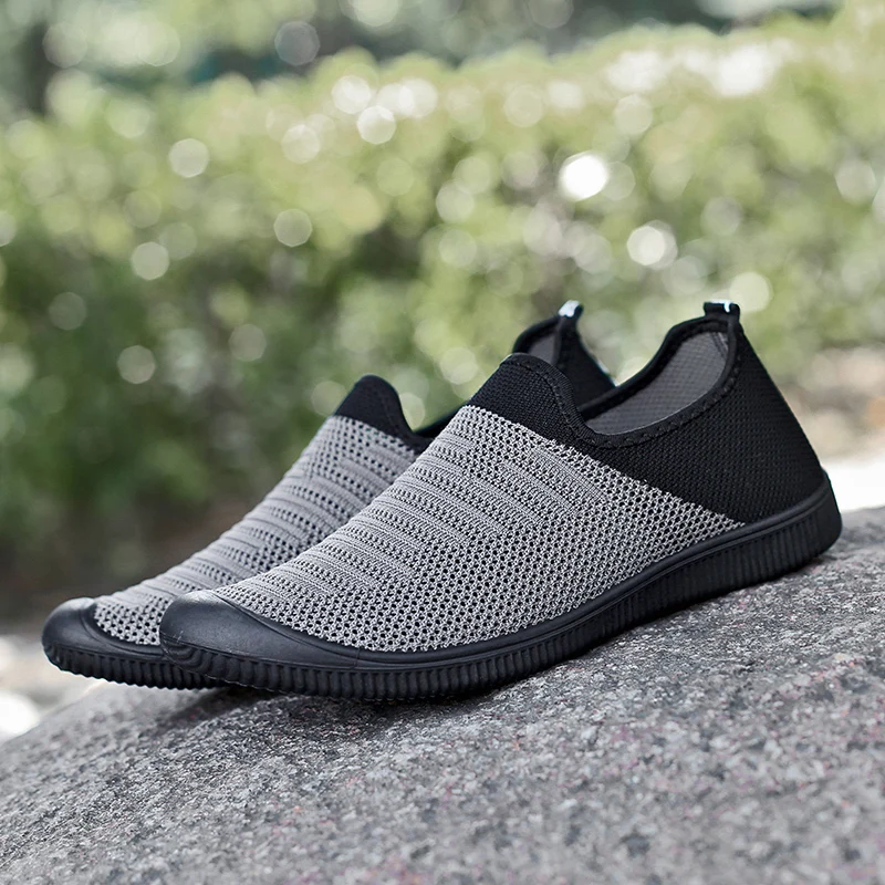 2019 г. модная обувь без застежки на плоской подошве в горошек мужские летние