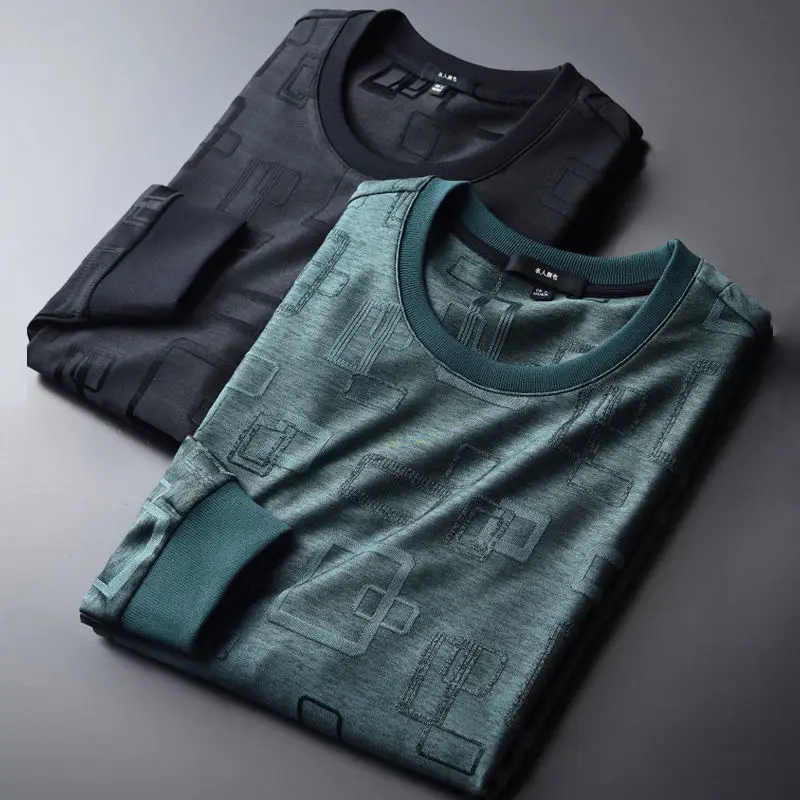 

New men's round neck sweater in spring and autumn 2020