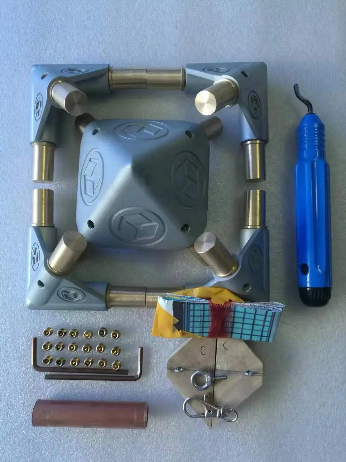 Giza Набор для медитации в виде пирамиды (без покрытия на поверхности без медной