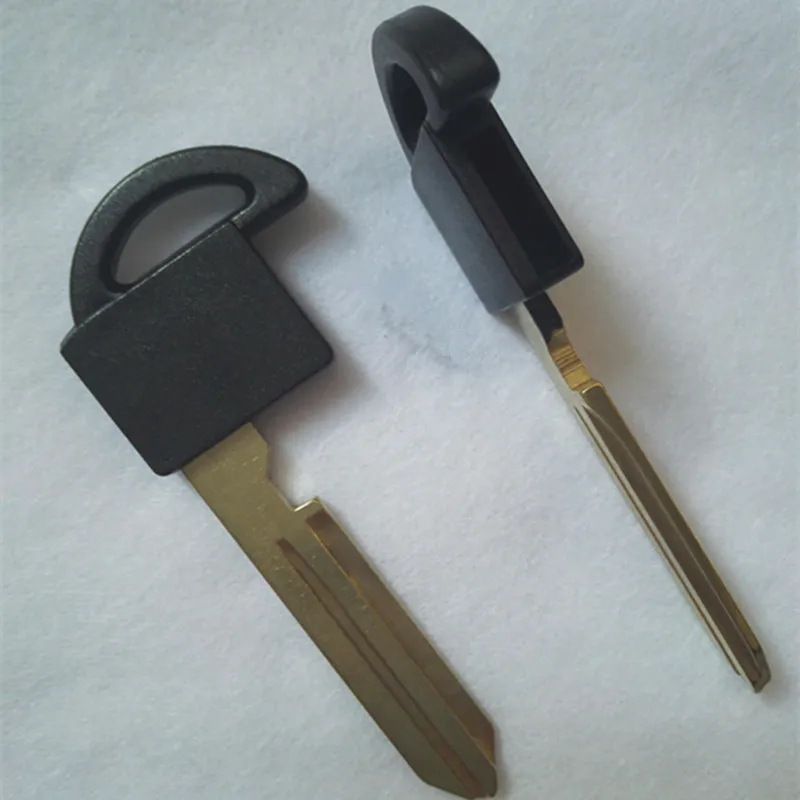 

DAKATU 10PCS Emergency Smart Spare KEY Blade Shell For Nissan Elgrand small chip key shell can be installed chip