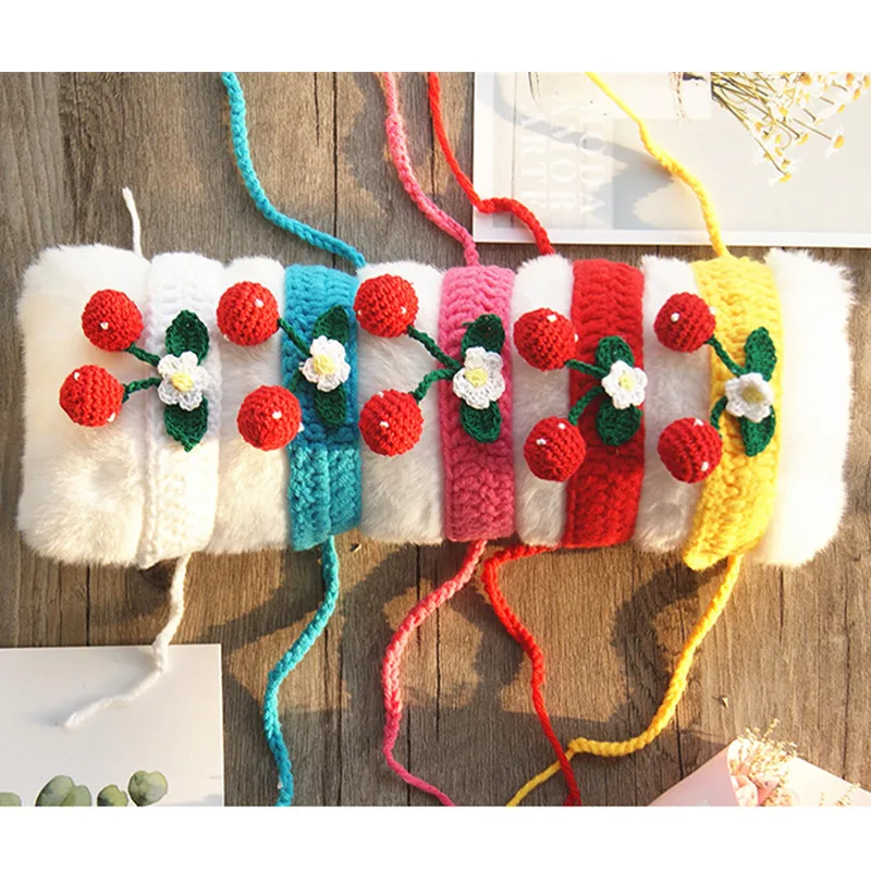 

Шарф-бабочка ручной вязки для маленьких собак