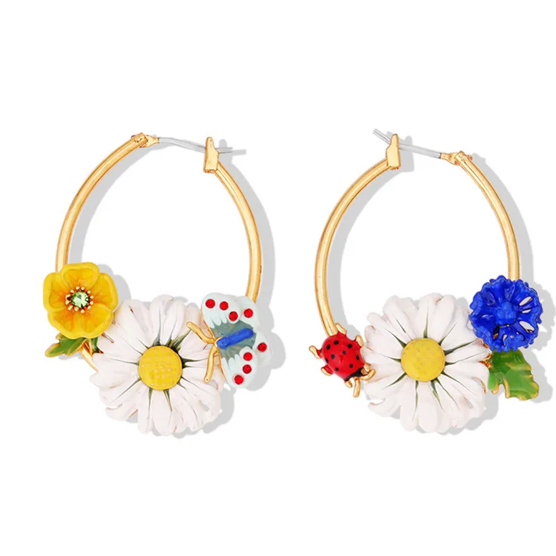 

Women's Earrings Fresh Animal Butterfly White Flower Earrings Copper Plated 14k Gold Elegant Earrings Wedding Party Ladies Gift