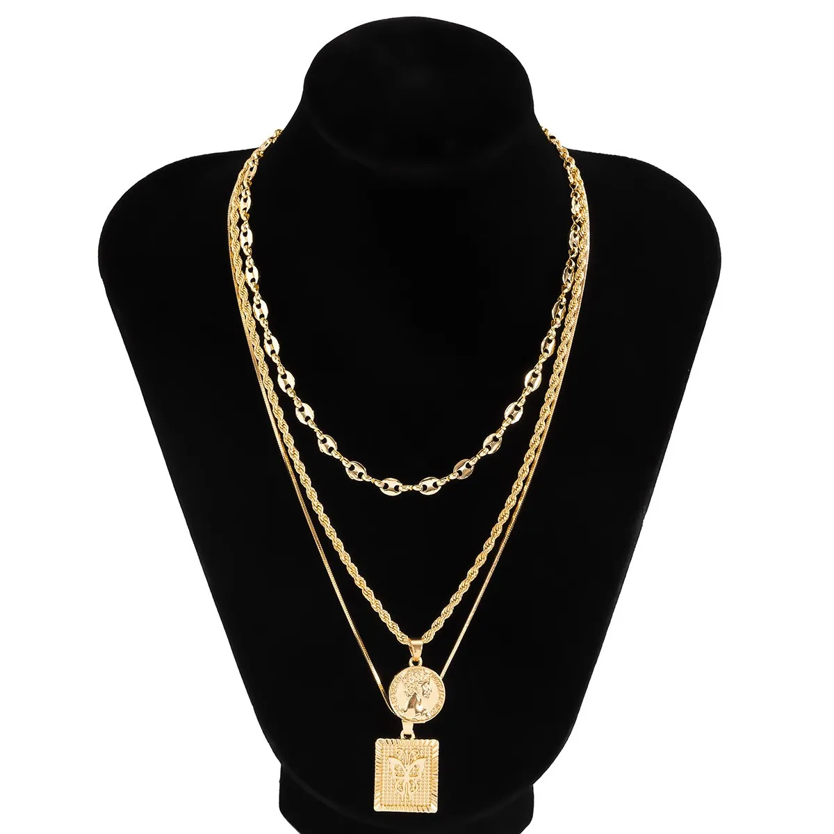 

Fashion hip hop asymmetrical men's and women's necklaces twisted gold silver shield necklace necklace party jewelry gift 2021