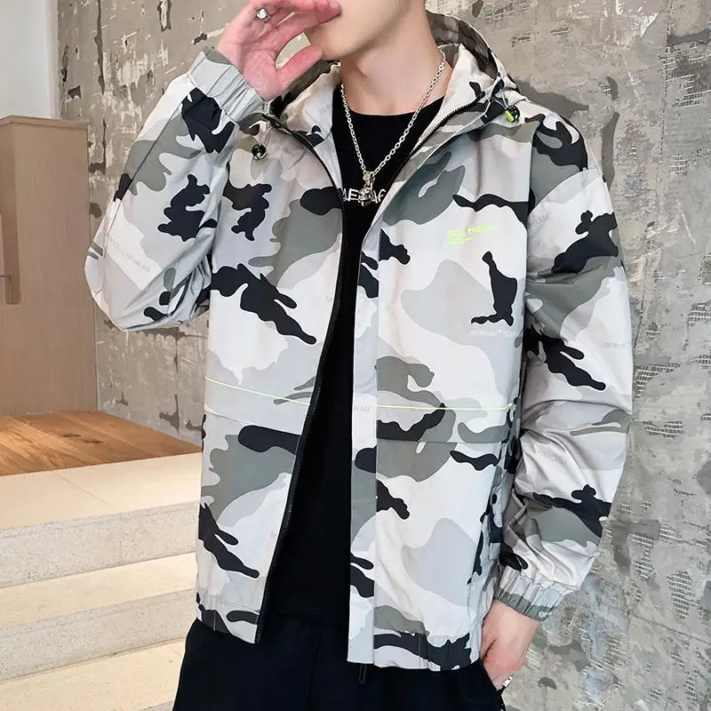 

Zipper Fly Front Long Sleeve Mens Jackets And Coats Japanese Streetwear Camoflague Plus Size Men Windbreaker with Hoodie XXXL