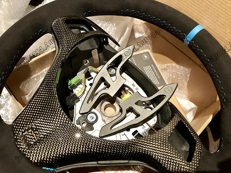 Цена Накладка на руль из углеродного волокна для BMW E82 E84 E87 E90 E91 E92 E93