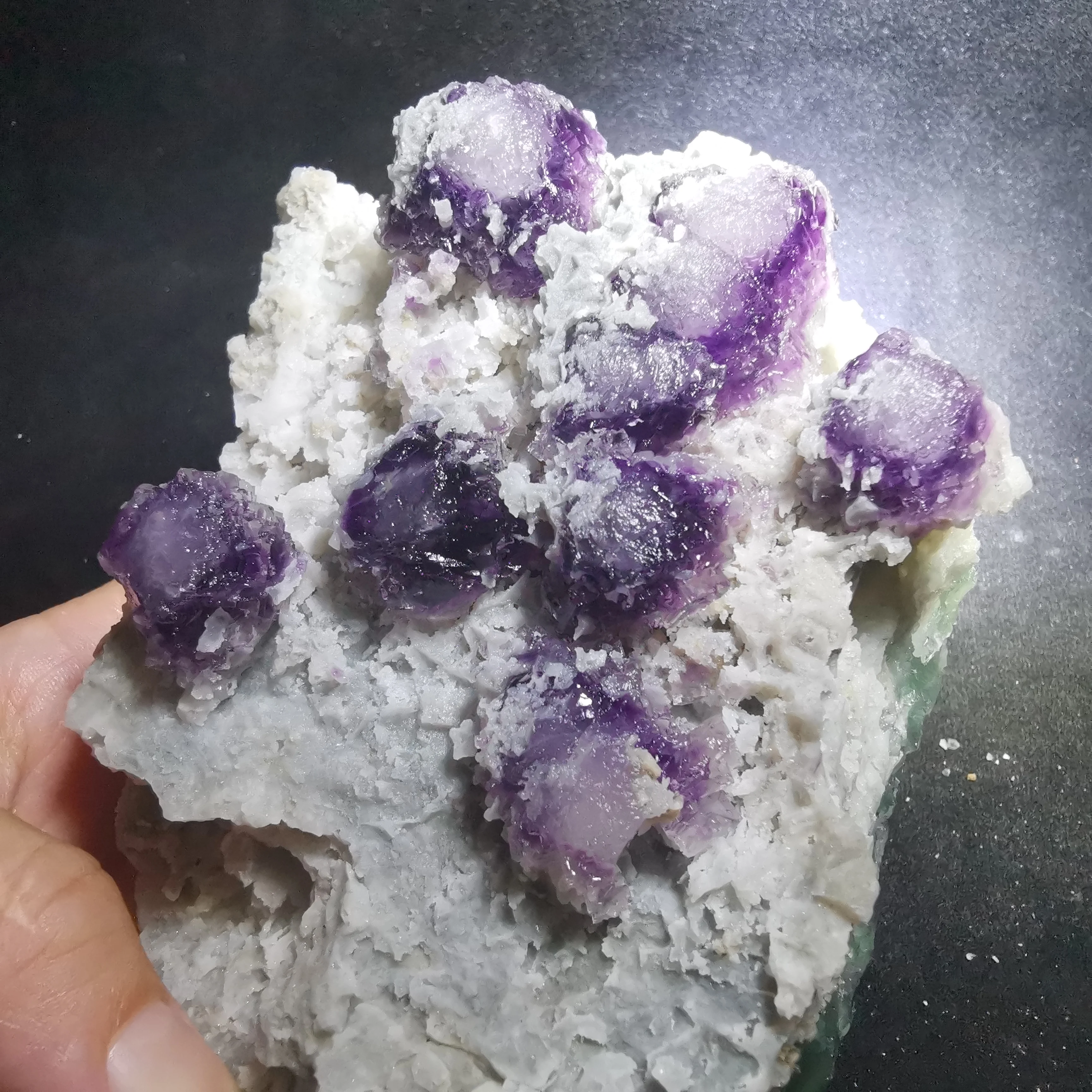 

505.9g100% natural purple window fluorite quartz energy home decoration mineral teaching specimen collection ornaments
