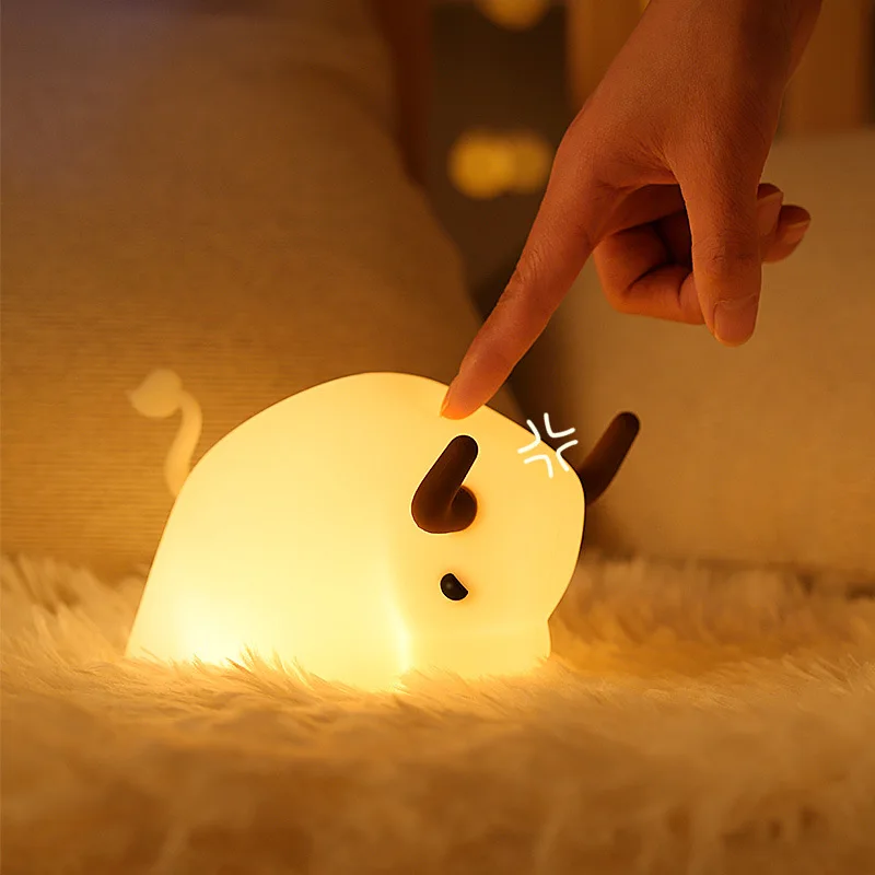 Creative Cute Cow Silicone Lamp USB Rechargeable Shooting Timing Dimming Bedside Sleeping Atmosphere Light Home Decoration Gift enlarge