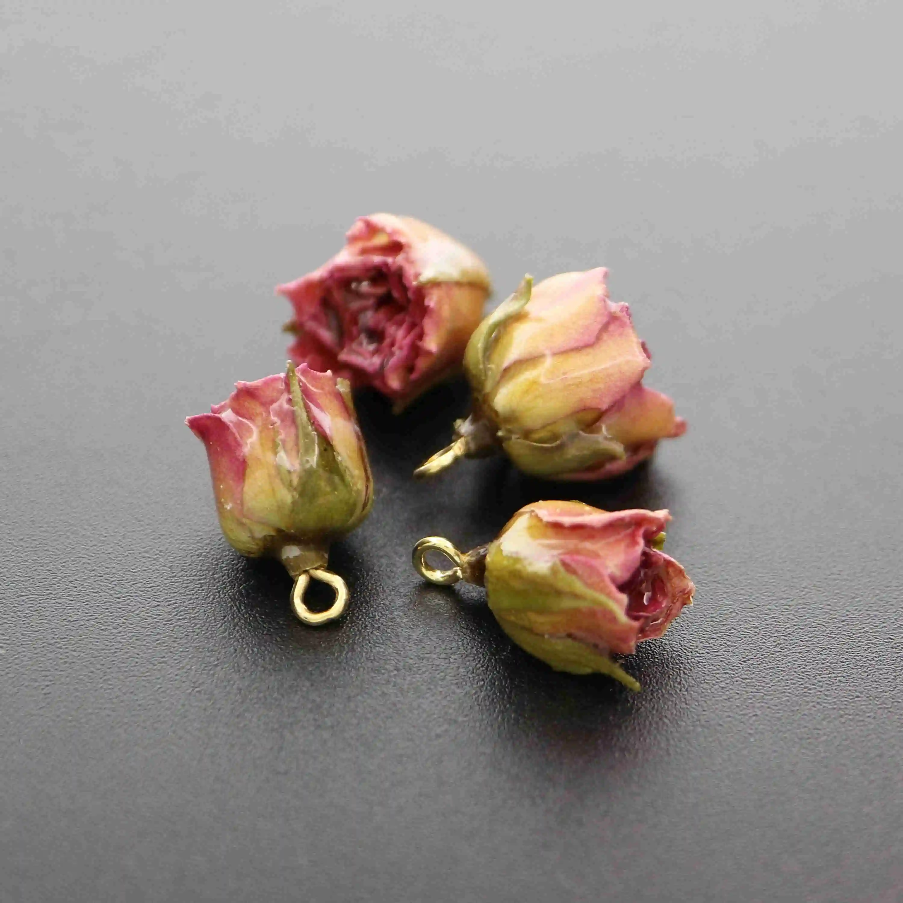Rose Red 15-20 мм настоящий красный, бежевый, желтый, розовый консервированный сухой цветок розы с эпоксидным заполнением DIY серьги Шарм поставки 1800397 - Окраска металла: Rose Red
