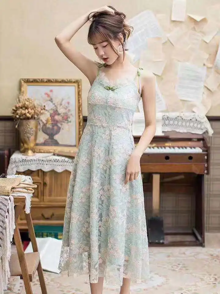 

New mesh lace embroidery leaf flower pattern embroidery fabric diy Women's skirt dress clothing fabric 1meter 135cm