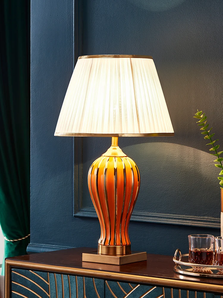 Керамические настольные лампы в американском стиле с оранжевыми и золотыми