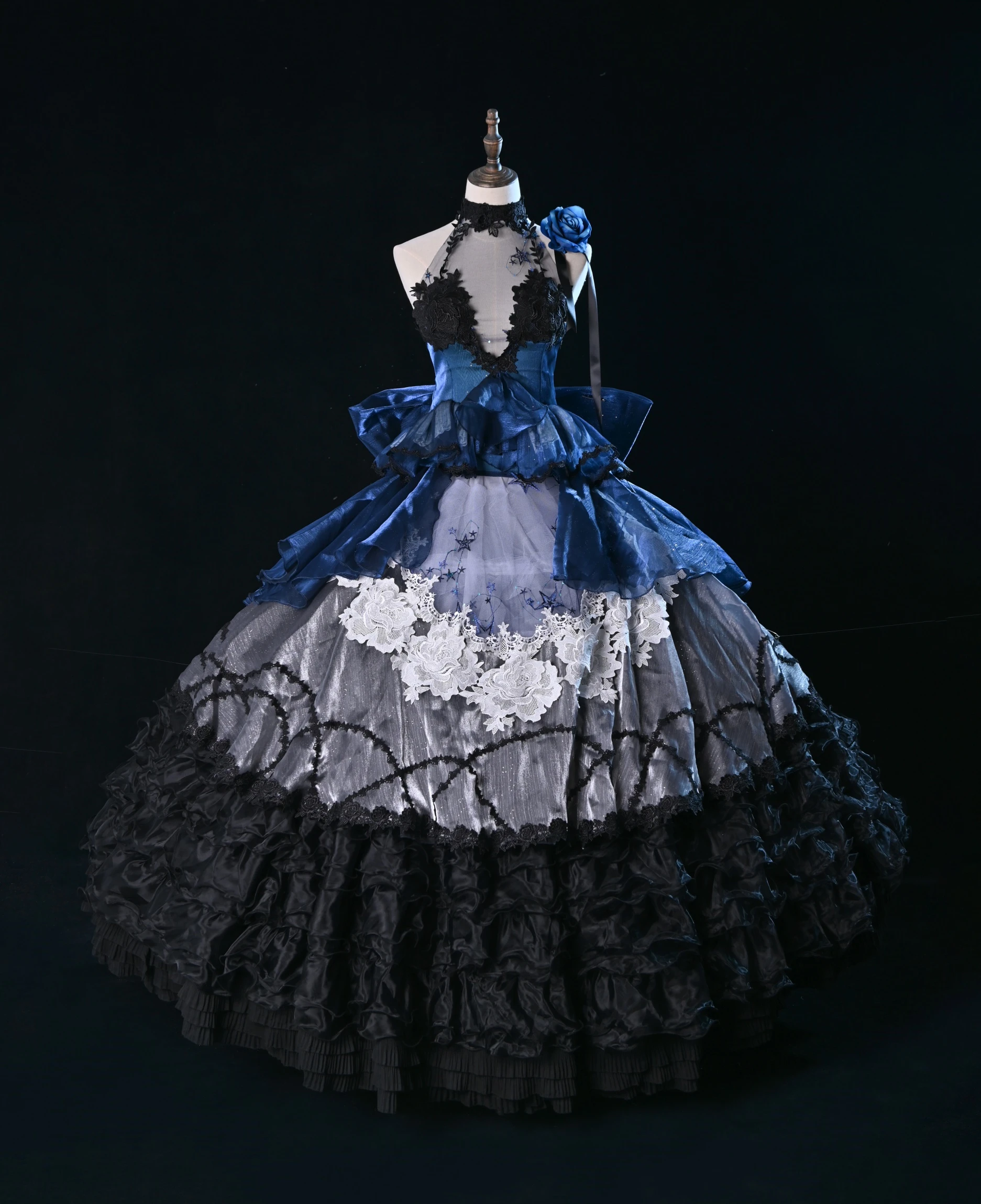 

[Customized] Anime Fate/Grand Order Saber Flowers Wedding Dress Blue/White Outfit Cosplay Costume Halloween Women Free Shipping