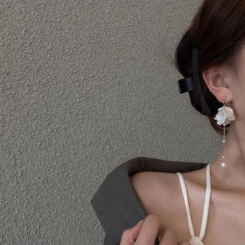 

2021 Chic Simple Flower Pearl Bead Drop Earrings Korean Fashion Earrings Brincos Jewelry