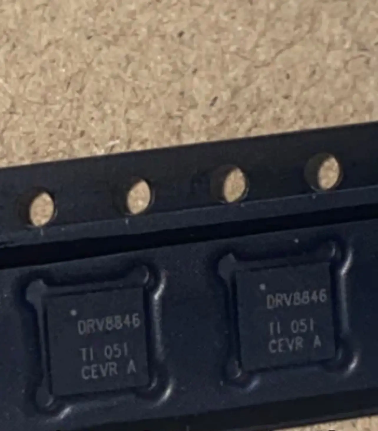 

10PCS/DRV8846RGER DRV8846 QFN-24