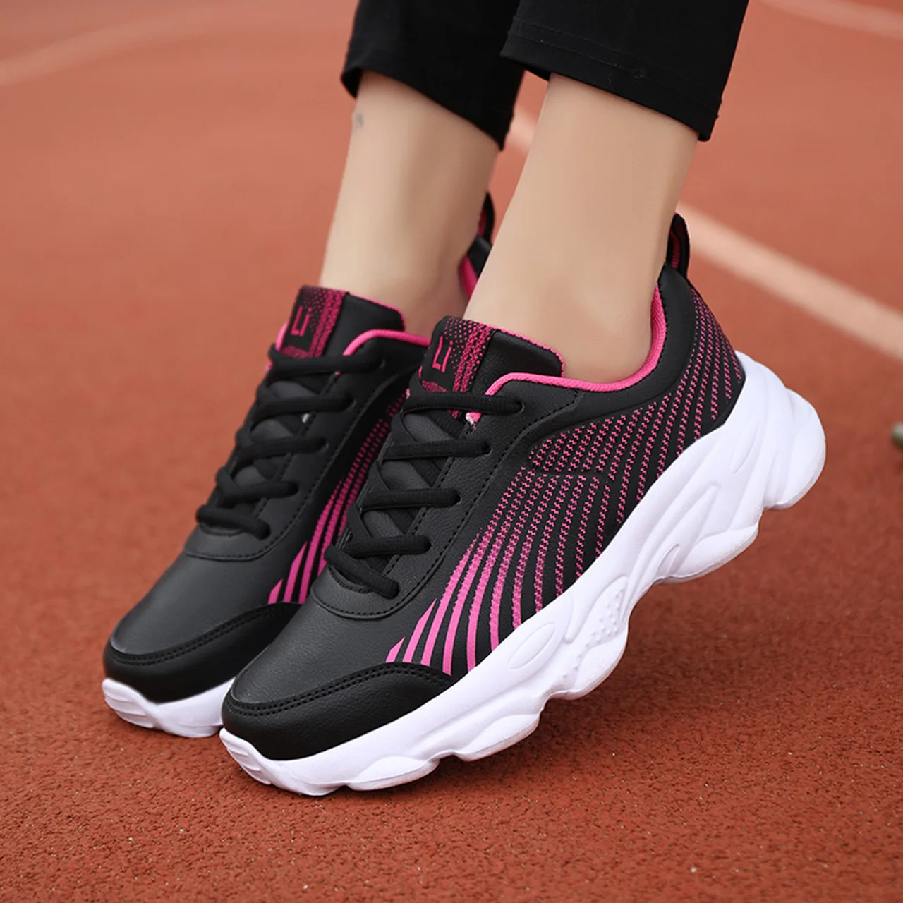 

Женская спортивная обувь, повседневная обувь на толстой подошве, женские кроссовки, обувь для бега с вулканизированной подошвой, женская об...