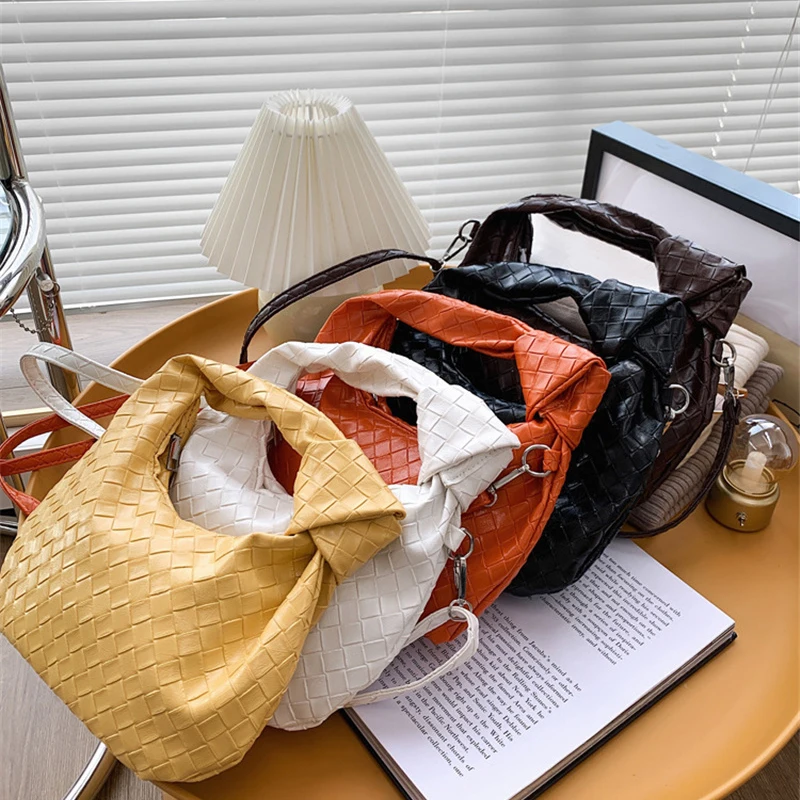 

2021 Day Clutch Weave Crossbody Bag Purse Bag Women Cloud Underarm Shoulder Bag Pleated Baguette Pouch Totes Handbag