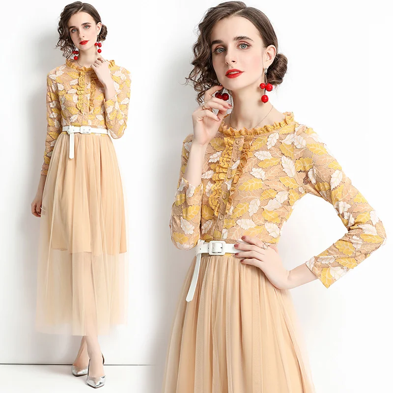 

Женское кружевное платье составного кроя, с длинным рукавом и поясом