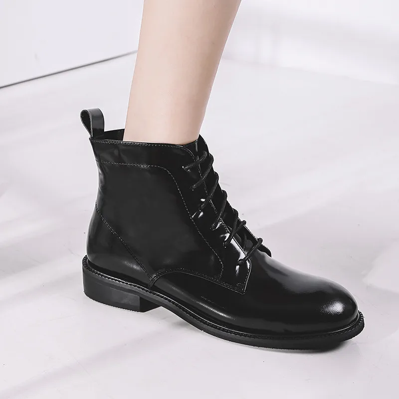 Женские короткие ботинки FEDONAS черные мотоциклетные из натуральной кожи с