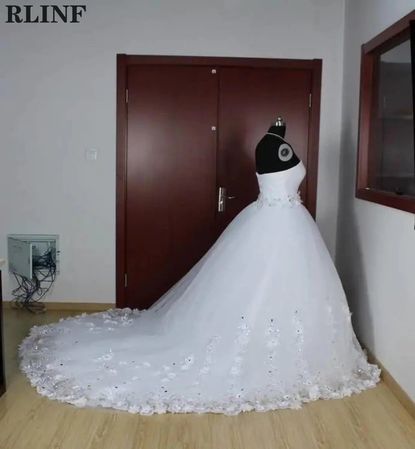 

Custom wedding dress 2020 Hand Flower Beading Lace Appliques Sweetheart Ball Gowns