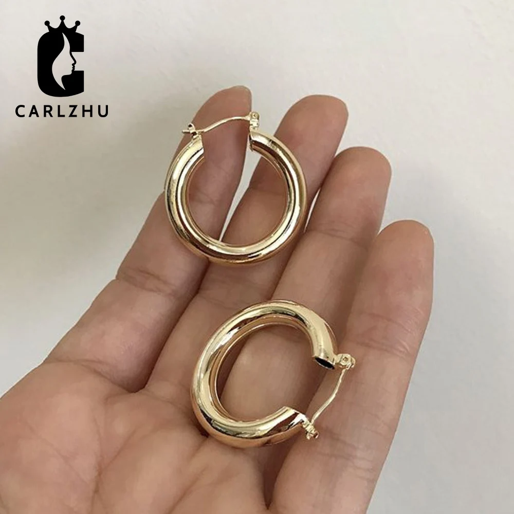 Женские серьги кольца в стиле панк рок большие круглые из золотистого сплава