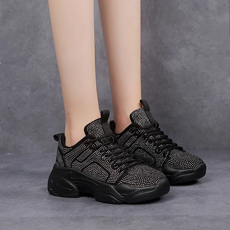 Женские кроссовки на толстой подошве Fujin дышащие в горошек с прозрачной сеткой