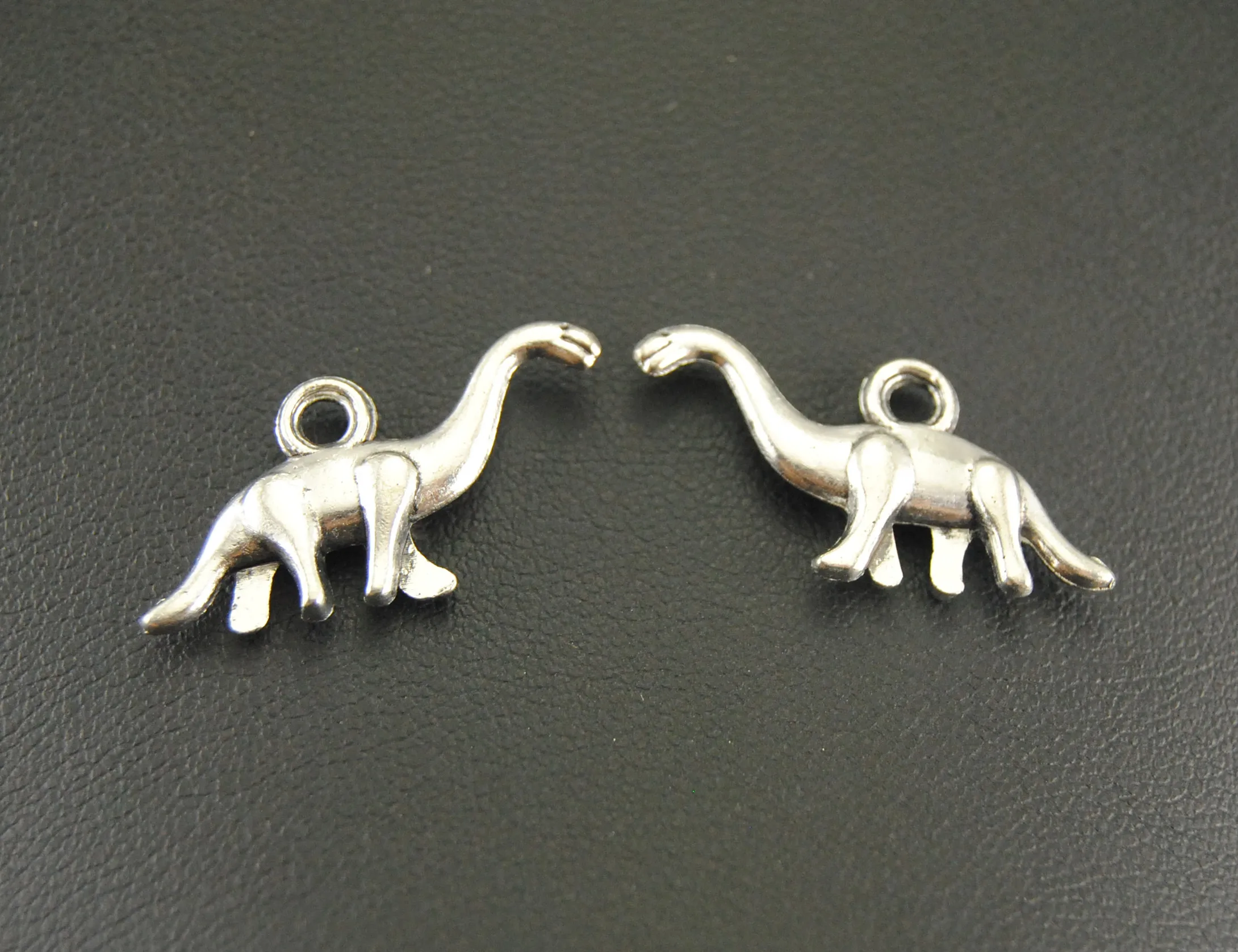 30 шт. подвески из металлического сплава Серебряный цвет динозавр Очаровательные