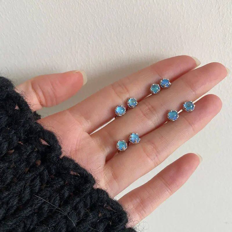 

Женские серьги-гвоздики из серебра 100% пробы с синими рогами