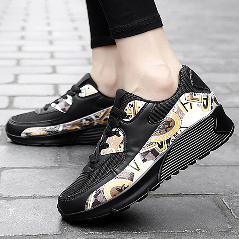 

Lightweight Comfortable Casual Sports Shoes Fashion Plus Size Couple Sneakers Mesh Breathable Non-slip Running Shoes Size36-45