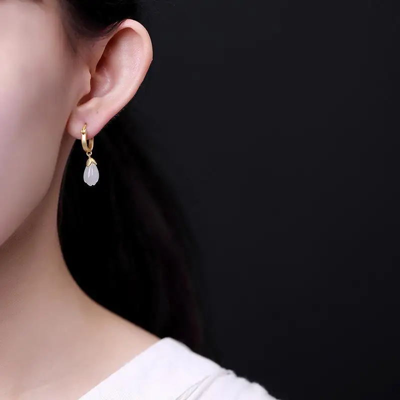 

Fanyang | S925 Sterling Silver Gold Magnolia Hetian Jade Earrings Women's Simple Graceful Exquisite Petite Earrings Earrings