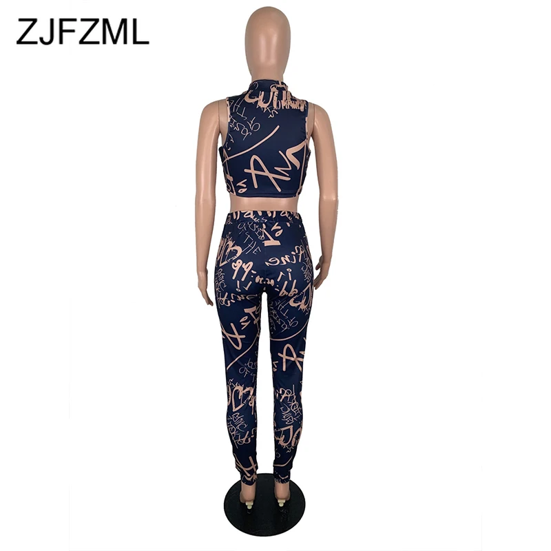 Женский спортивный костюм с V образным вырезом без рукавов| |