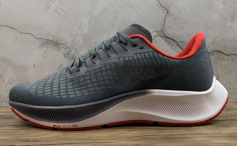 

2021 New ZOOM PEGASUS 37 Moon Landing 37 Generation Cushioning And Breathable Running Shoes