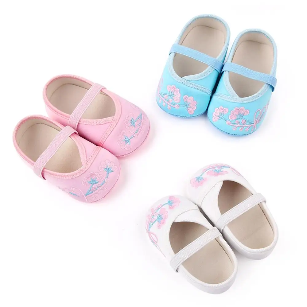 

Baby Girls Embroidered Design Anti-Slip Soft Soled Walking Shoes