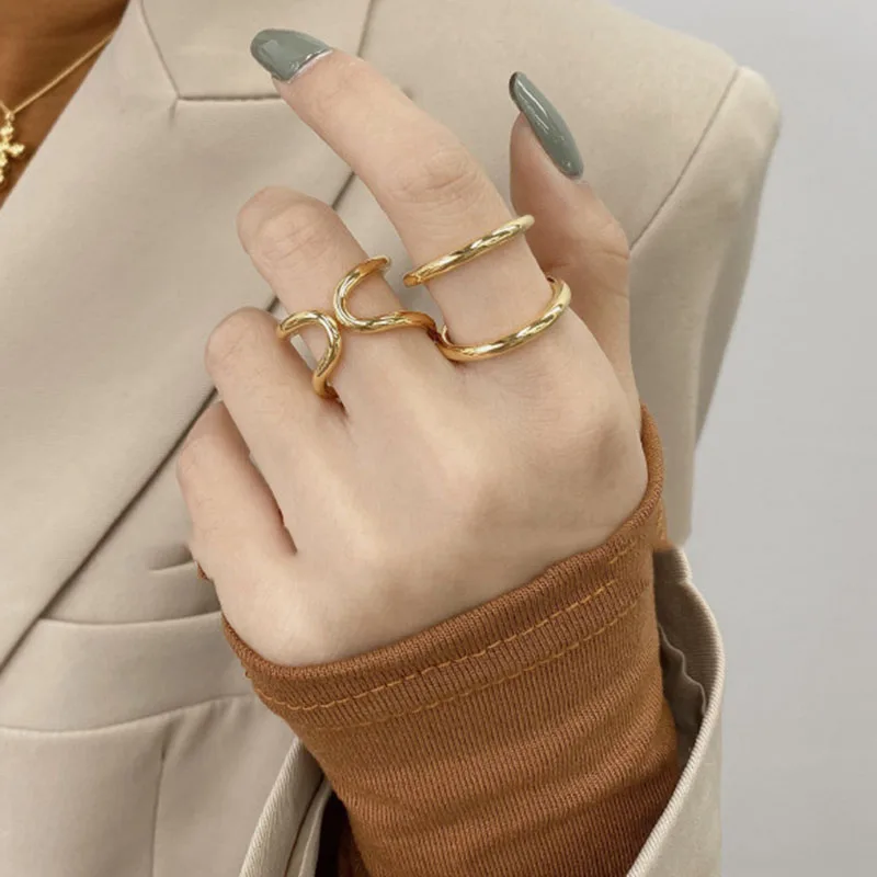 

YAOLOGE European American Gorgeous Golden Ring Trendy Vintage Hollow Out Two-Layer Ring For Women 2020 Statement Jewelry