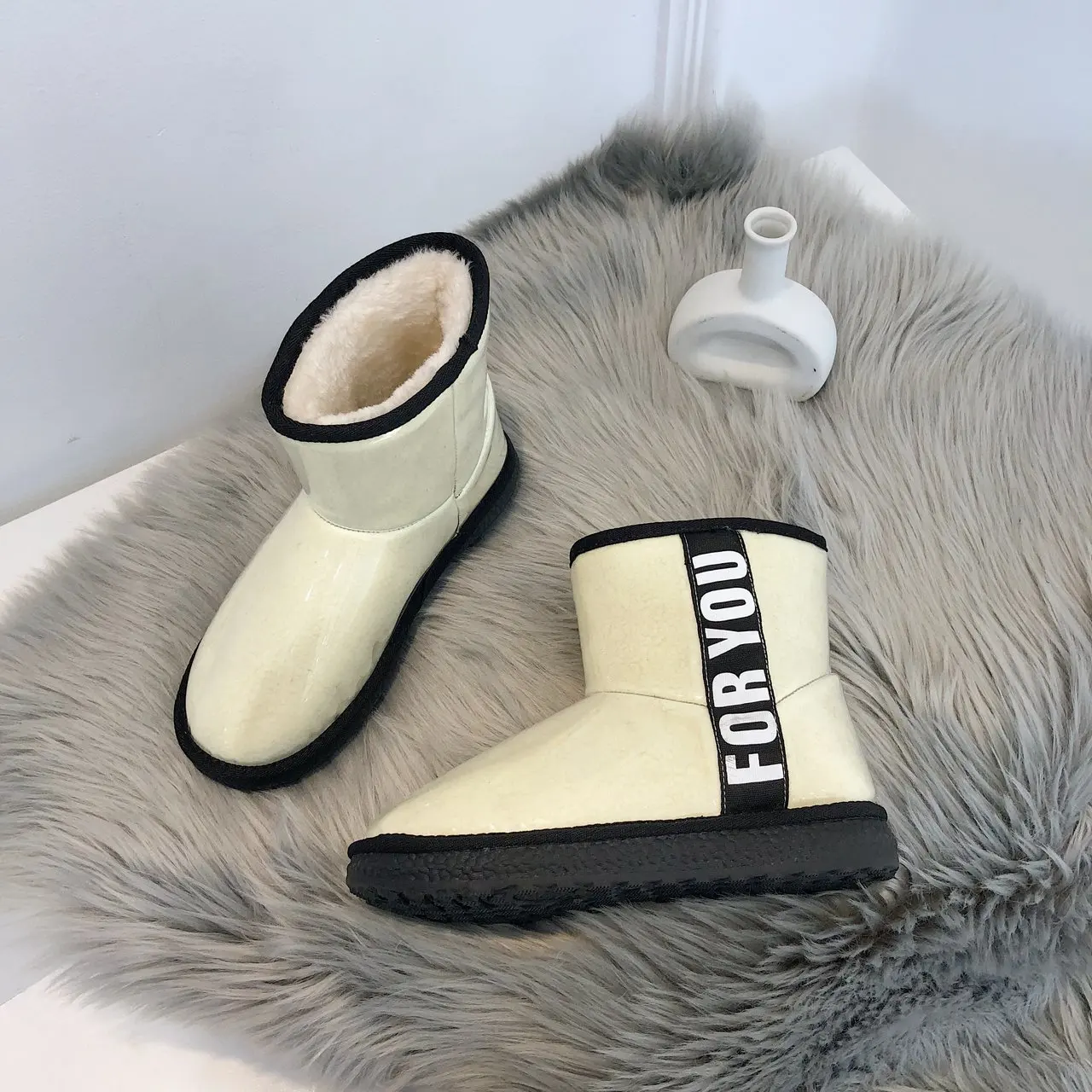 

2020 Winter Plus Velvet Super Thick Snow Boots Flat Non-slip, Waterproof and Warm Women's Boots