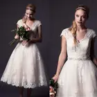 Женское Короткое свадебное платье It's yiiya, белое кружевное платье-трапеция до середины икры с V-образным вырезом и рукавами-крылышками на лето 2020