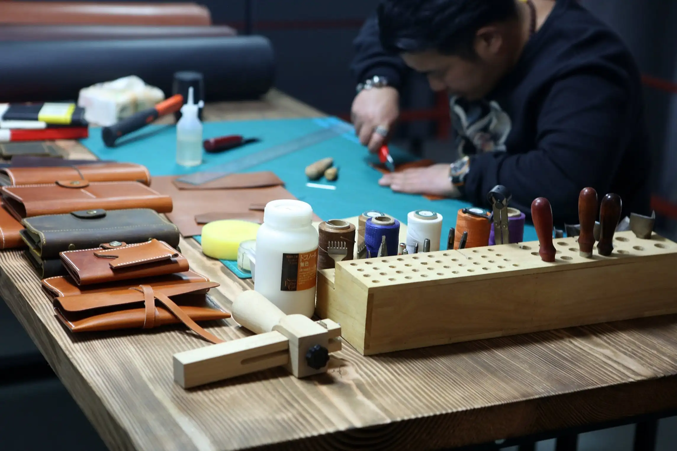 Женский кожаный чехол кошелек с тиснением для мобильного телефона/кожаный