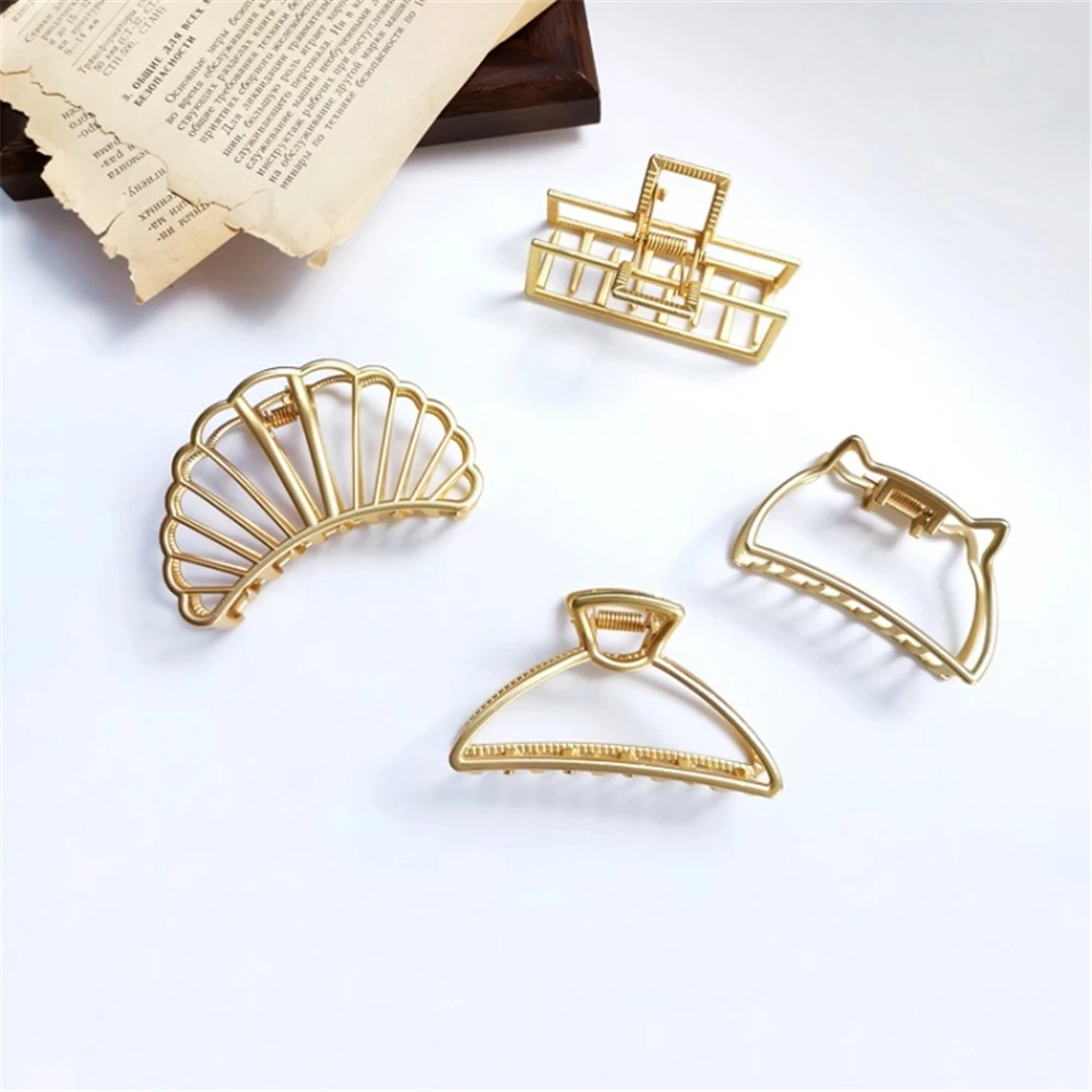 

New Fashion Alloy Hairpin Woman Contracted Temperament Copper Hollow Out Hair Clip Claw Clip Accessories Sell Like Hot Cakes