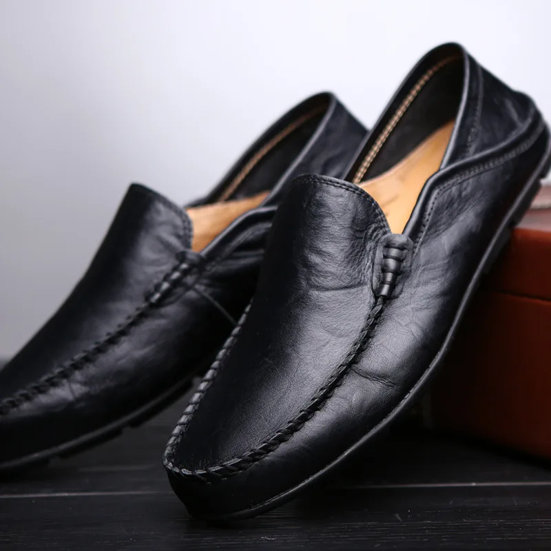 

Fashion Leather Men Shoes Casual Flat Men Shoes Waterproof Breathable Loafers Genuine Leather Slip Moccasins Comfortable 896